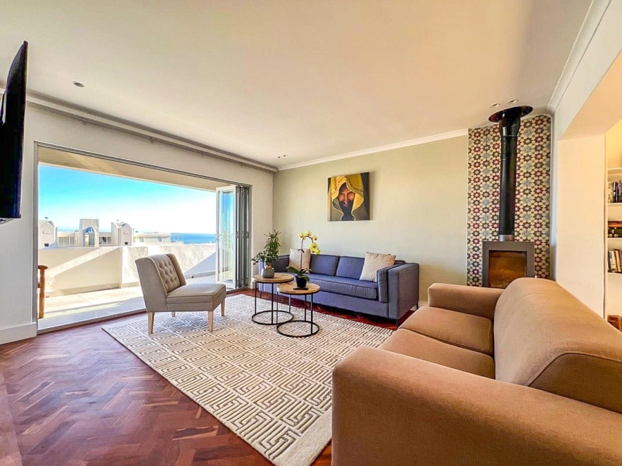 2 Bedroom Property for Sale in Sea Point Western Cape